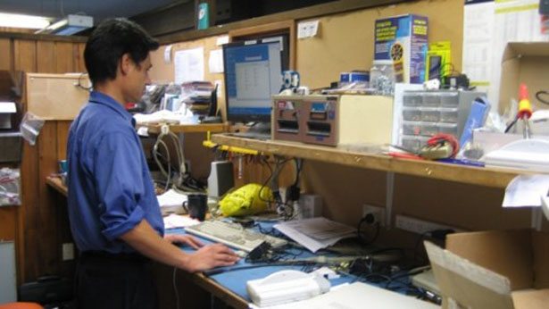 A Peek At Other Computer Technicians Workbenches Technibble