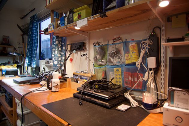 A Peek At Other Computer Technicians Workbenches 4 Technibble