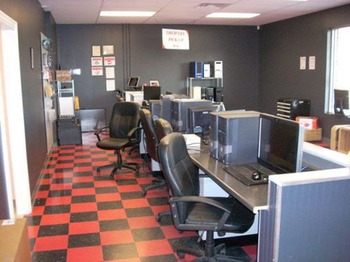 A Peek At Other Computer Technicians Workbenches #3