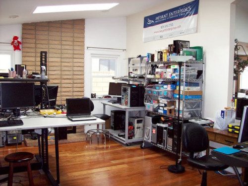 A Peek At Other Computer Technicians Workbenches #4 - Technibble