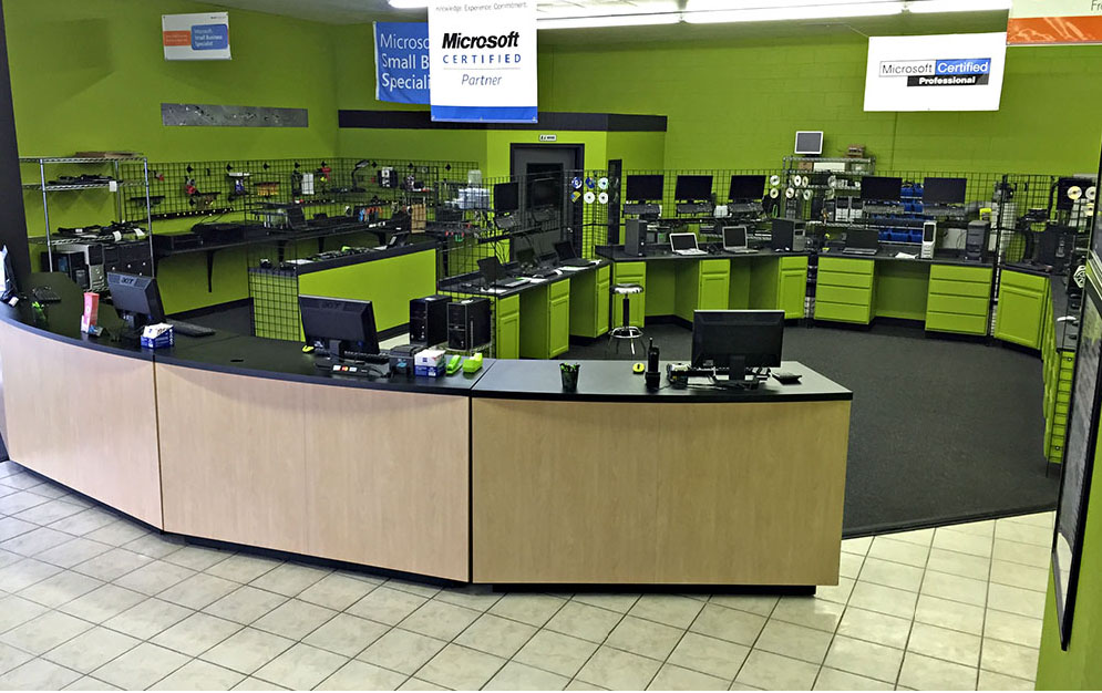 Computer Pro Shop Front Desk